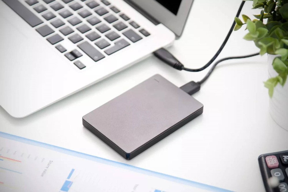 移动硬盘 mobile hard disk drive