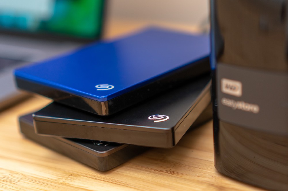 移动硬盘 mobile hard disk drive
